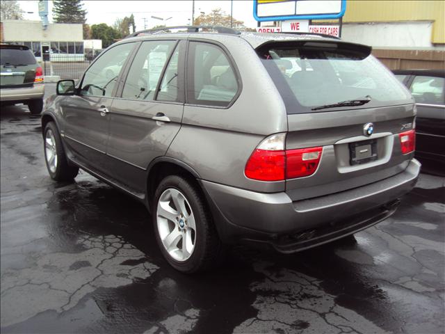 2004 BMW X5 Luxury 4WD