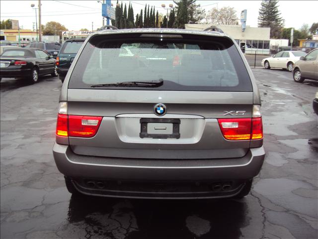 2004 BMW X5 Luxury 4WD