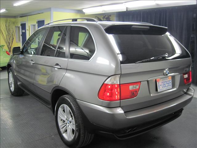 2004 BMW X5 2WD Reg Cab 145