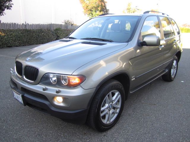 2004 BMW X5 Lightning