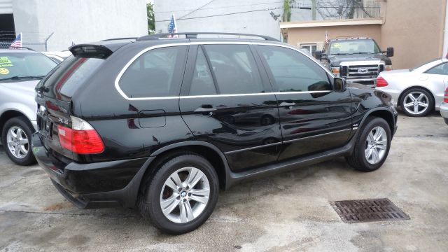 2004 BMW X5 Luxury 4WD