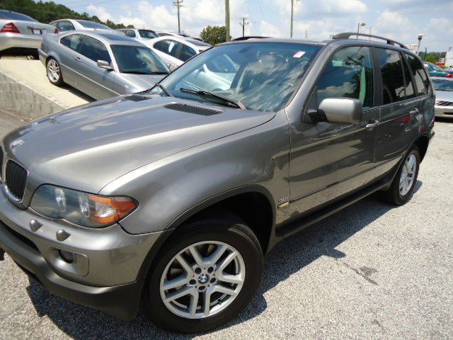 2004 BMW X5 Lightning