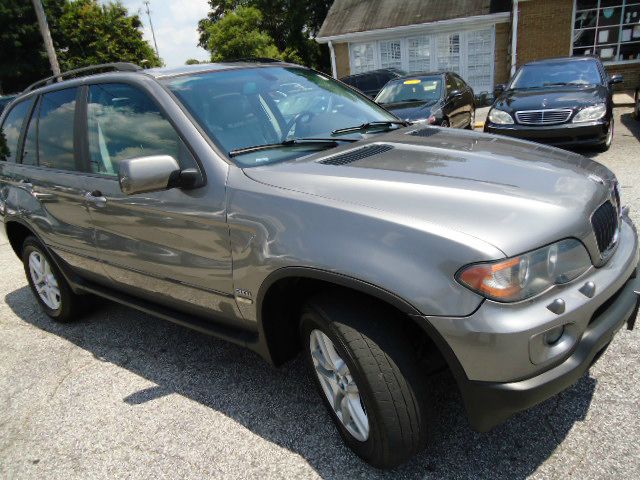 2004 BMW X5 Lightning