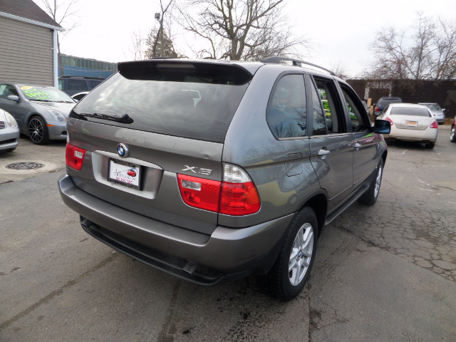 2004 BMW X5 Lightning