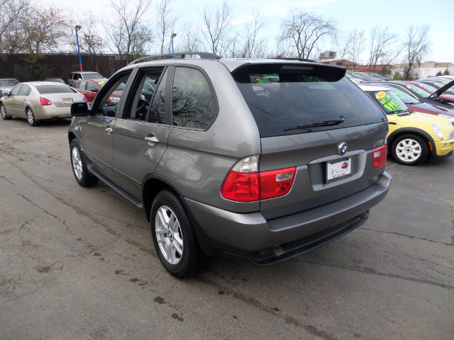 2004 BMW X5 Lightning