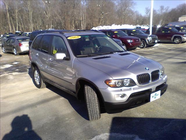 2004 BMW X5 2WD Reg Cab 145