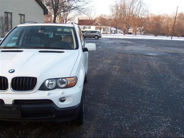 2004 BMW X5 Lightning