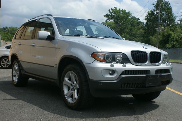 2005 BMW X5 Lightning