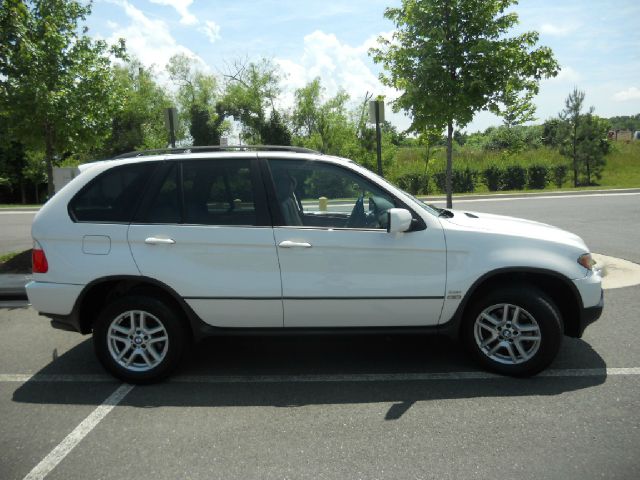 2005 BMW X5 Lightning