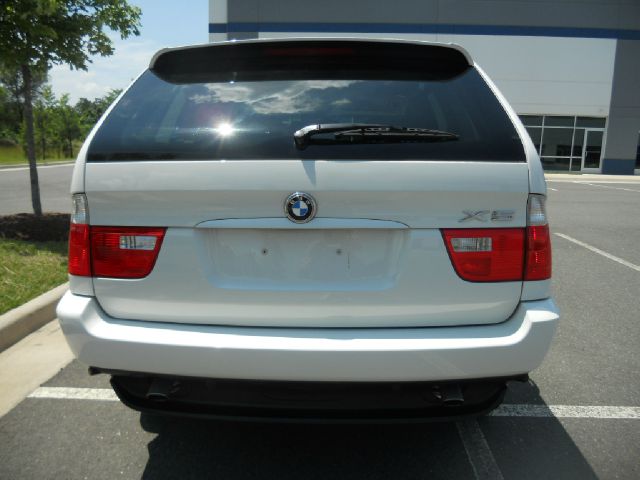 2005 BMW X5 Lightning