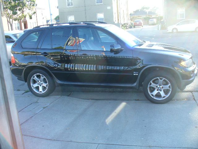 2005 BMW X5 Lightning