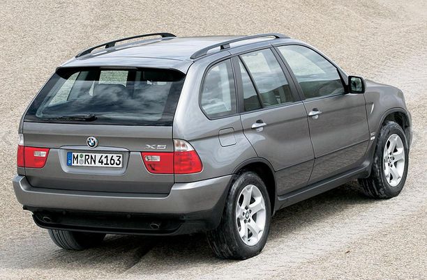 2005 BMW X5 Lightning