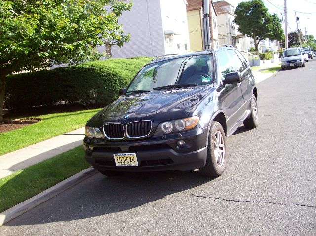 2006 BMW X5 Lightning