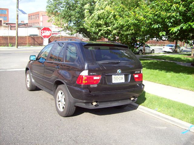 2006 BMW X5 Lightning