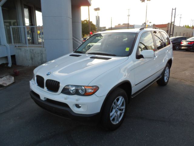 2006 BMW X5 Lightning