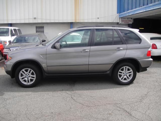 2006 BMW X5 Lightning