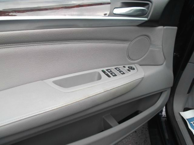 2007 BMW X5 4 DOOR CAB