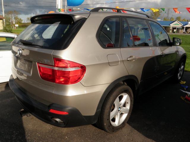 2008 BMW X5 Lightning