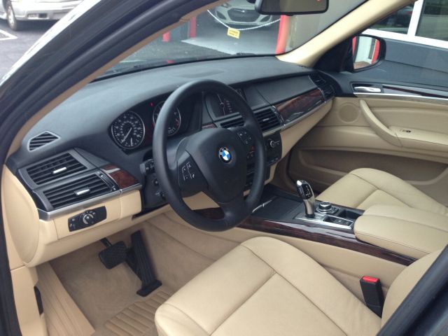 2011 BMW X5 300M