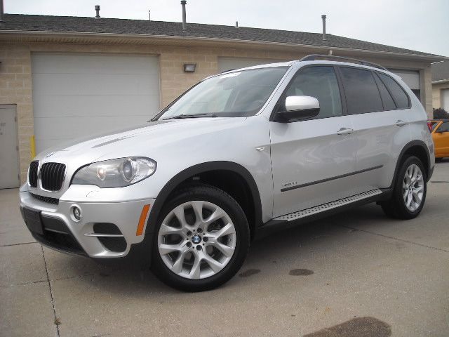 2011 BMW X5 300M