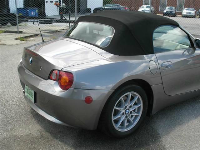 2004 BMW Z4 2 Door