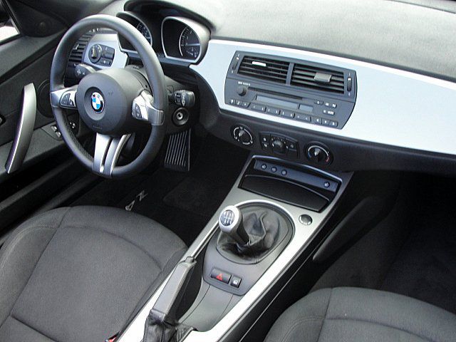 2006 BMW Z4 VAN EXT WB