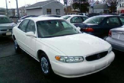 2004 Buick Century 4d Wagon LS (V8)