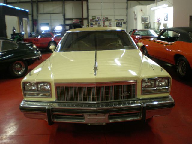 1976 Buick Electra 2dr Carrera Turbo Tiptronic AWD Coupe