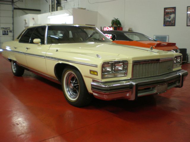 1976 Buick Electra 2dr Carrera Turbo Tiptronic AWD Coupe