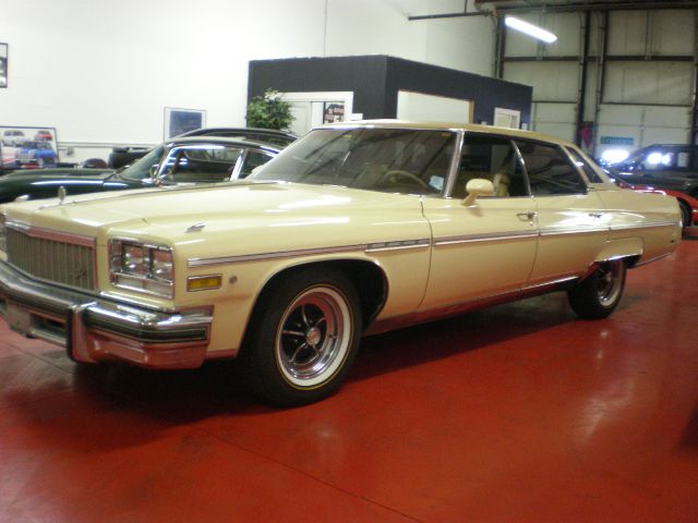 1976 Buick Electra 2dr Carrera Turbo Tiptronic AWD Coupe