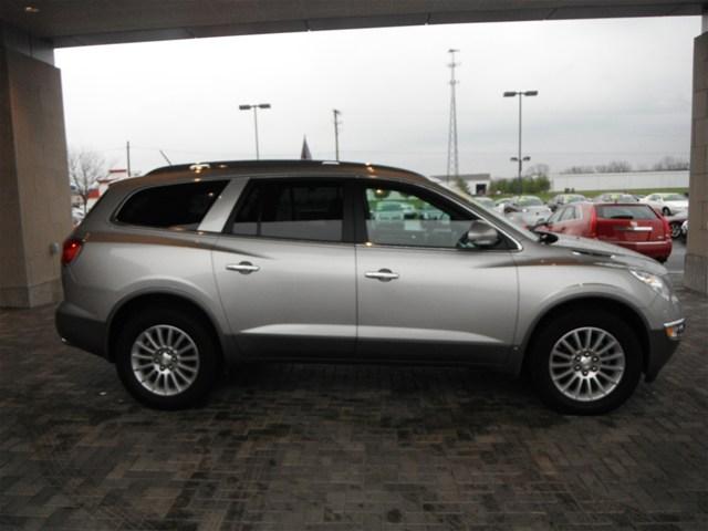 2008 Buick Enclave 4WD Crew Cab 8 Ft Box XLT