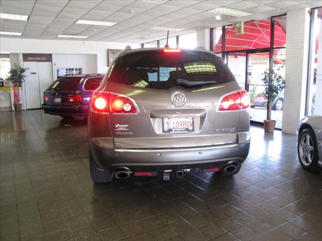 2008 Buick Enclave GS 460 Sedan 4D