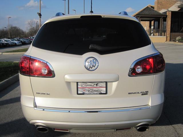 2008 Buick Enclave Commander