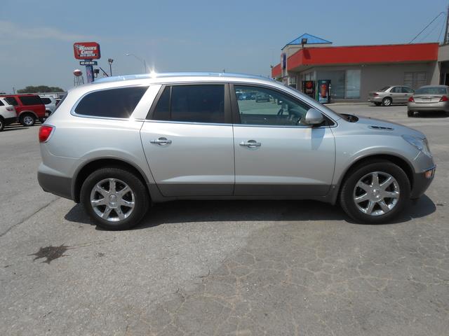 2010 Buick Enclave Crew Cab 153.0 WB 4WD SLT