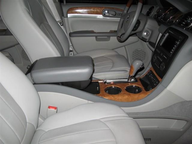 2010 Buick Enclave 4DR LS