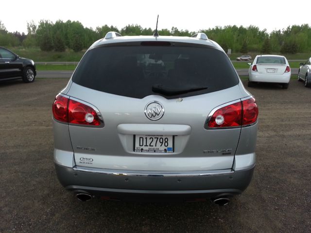 2011 Buick Enclave SV V6