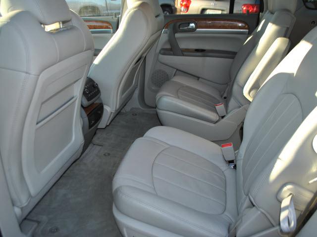 2011 Buick Enclave SLT 3RD ROW 4X4