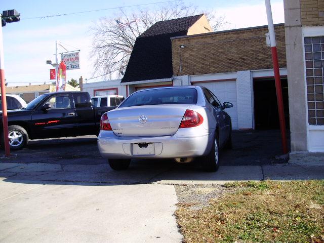 2005 Buick LaCrosse GS 460 Sedan 4D