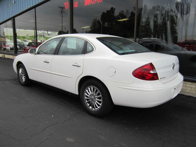 2005 Buick LaCrosse GS 460 Sedan 4D