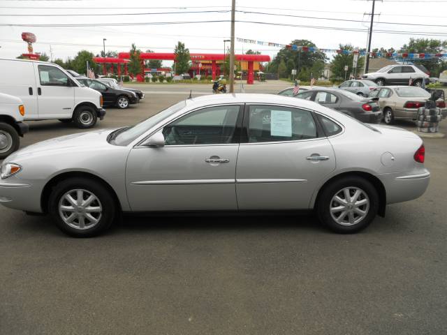 2005 Buick LaCrosse GS 460 Sedan 4D