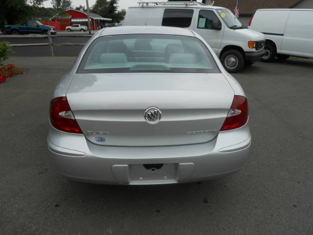 2005 Buick LaCrosse GS 460 Sedan 4D