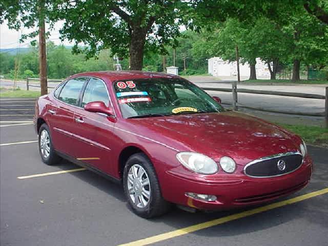 2005 Buick LaCrosse GS 460 Sedan 4D