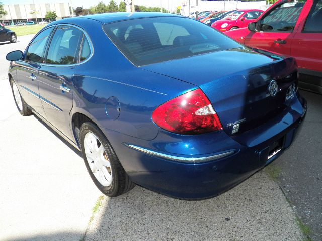 2005 Buick LaCrosse GL Sedan 4D