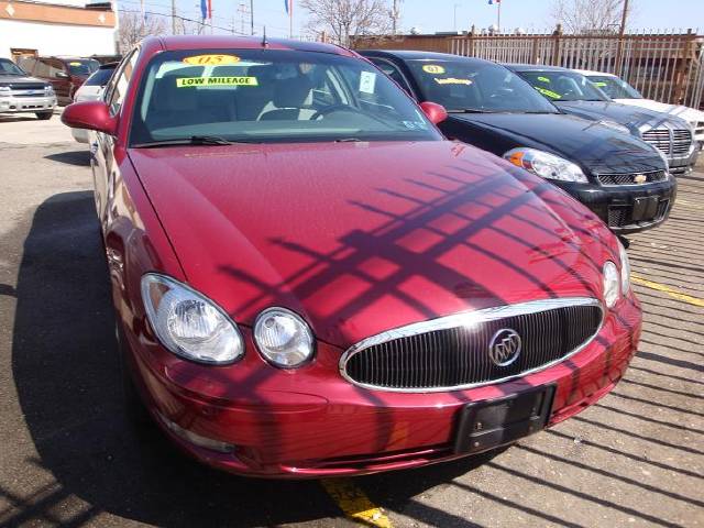 2005 Buick LaCrosse GS 460 Sedan 4D