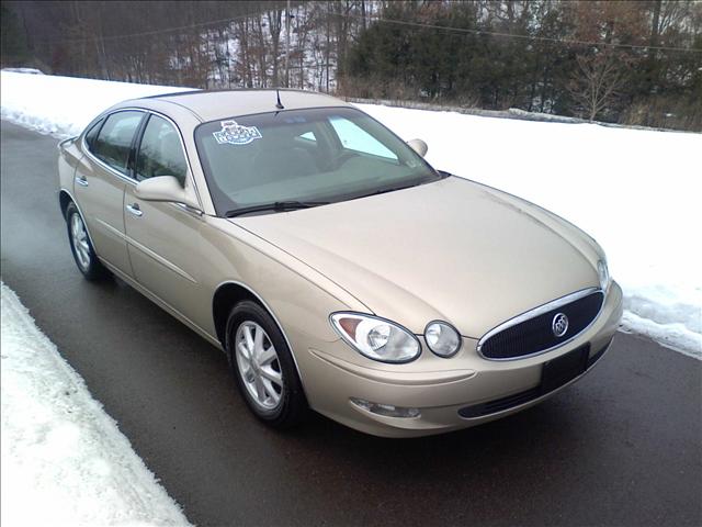 2005 Buick LaCrosse LS EXT 4X4