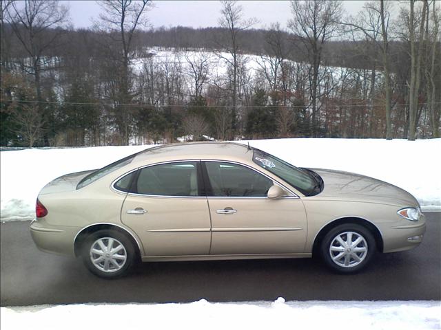 2005 Buick LaCrosse LS EXT 4X4