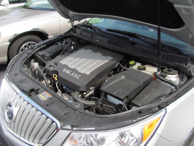 2010 Buick LaCrosse GL Sedan 4D