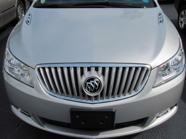 2010 Buick LaCrosse GL Sedan 4D