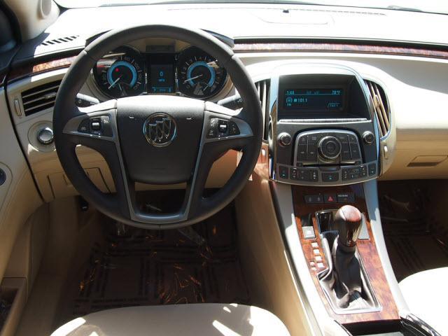 2011 Buick LaCrosse 4dr Sdn GLX V6 4motion Auto