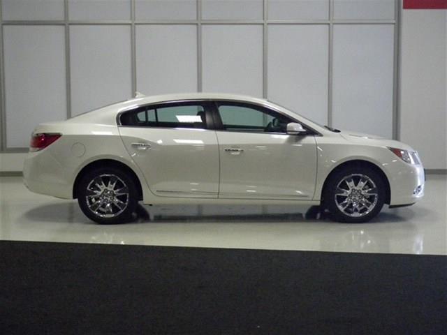 2013 Buick LaCrosse 4X4- SR5- Double Cab